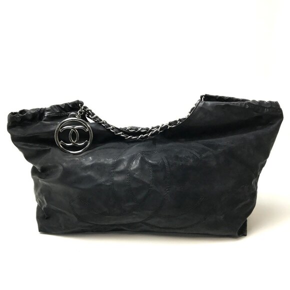 CHANEL Black Leather Shoulder Bag - Picture 1 of 9